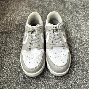 Nike Men's White and Grey Trainers